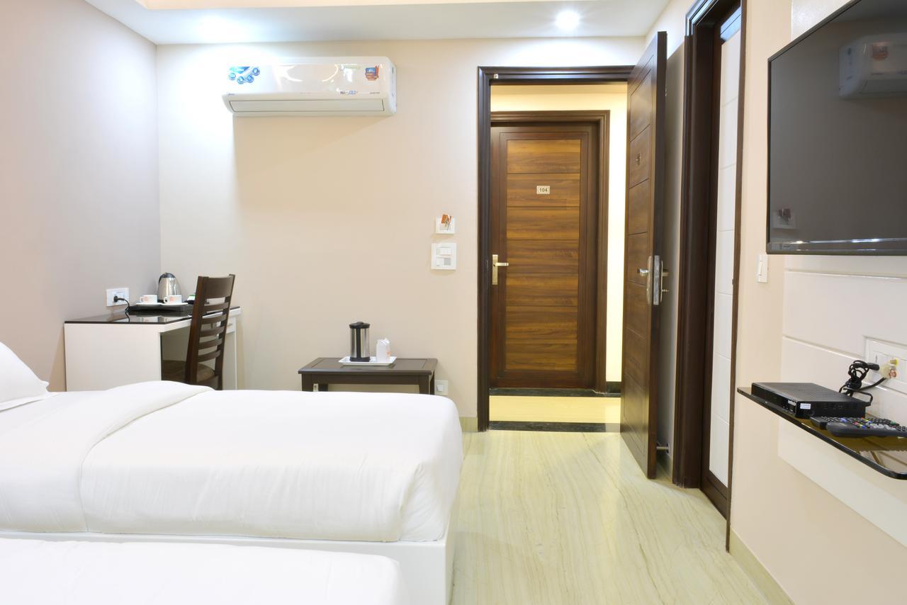 Hotel Tara Palace Redfort New Delhi Exterior photo